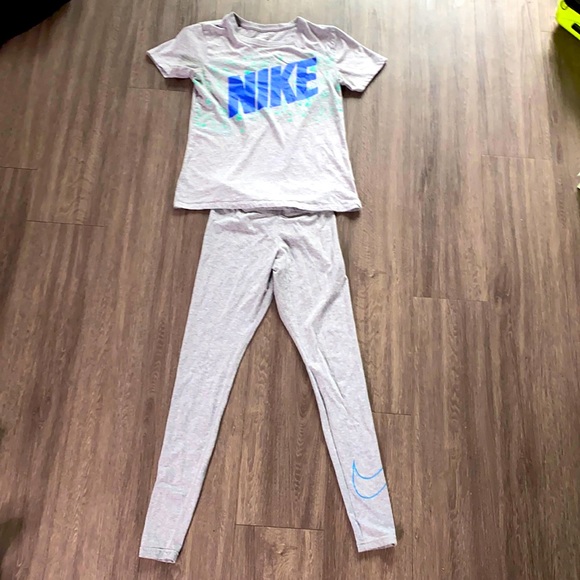 NIKE ACTIVEWEAR TOP+BOTTOM SET